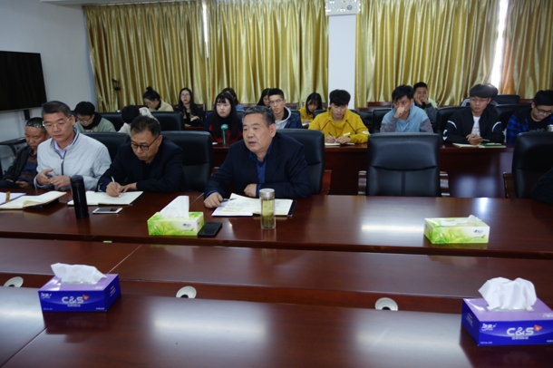 D:\Backup\桌面\新闻\1204艾弗森贝博ballbet官网研究生导师组开展集体辅导活动\DSC05078（发文稿）.jpg